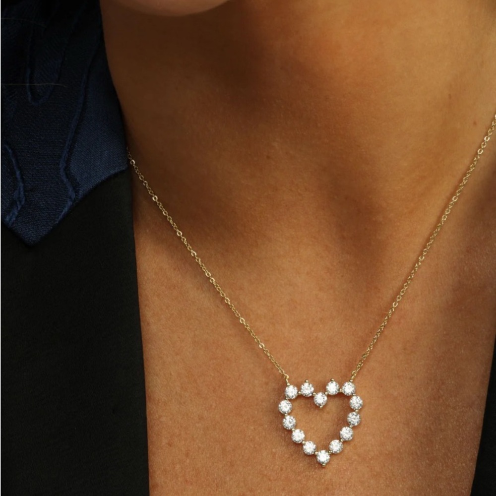 Melinda Maria she’s an icon baby Heart Necklace * brand new*